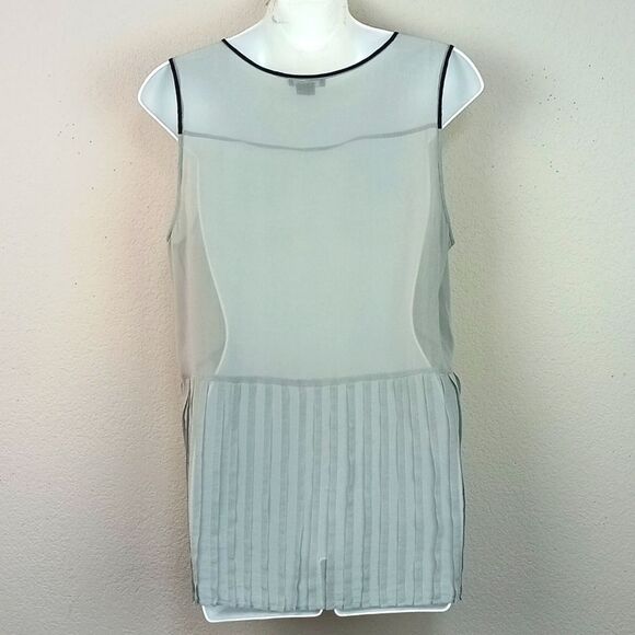 Theory Blue Sleeveless Pleated Button-down Silk Blouse sz M - Picture 6 of 10